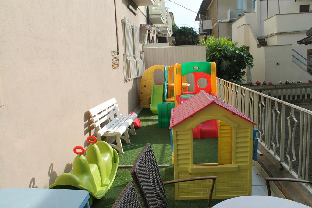 Hotel Sant'Elena Rimini Exterior photo